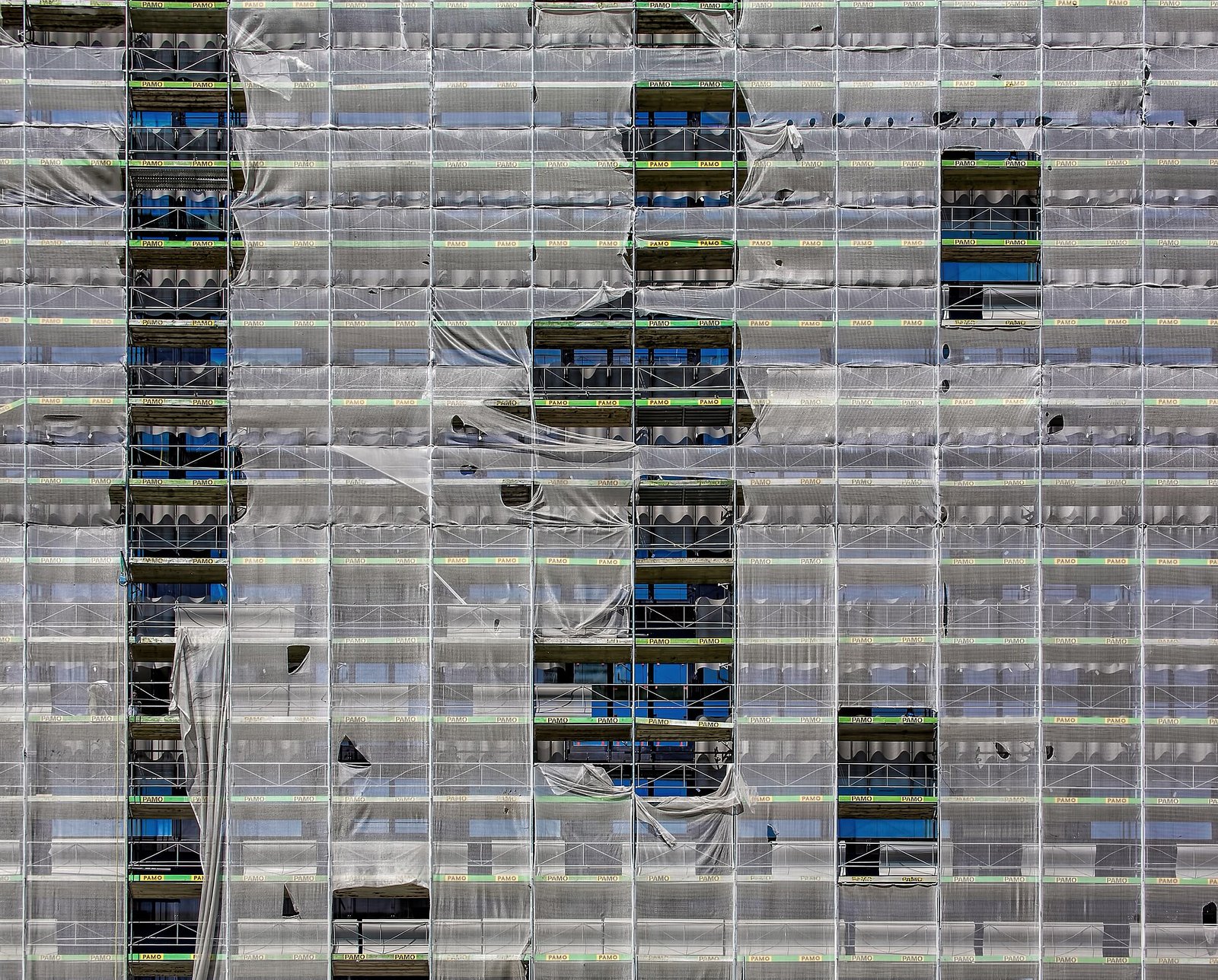 Illustrative scaffold installation